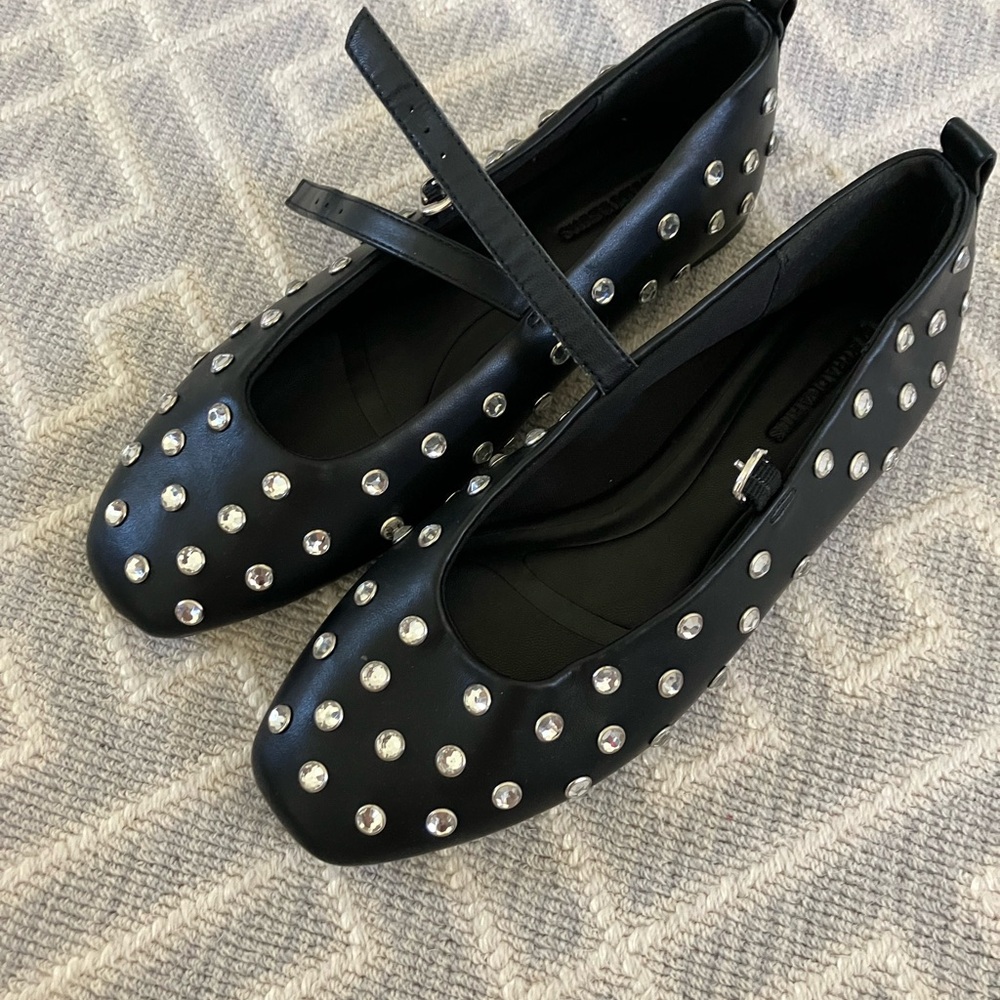 Stradivarius rhinestone flats